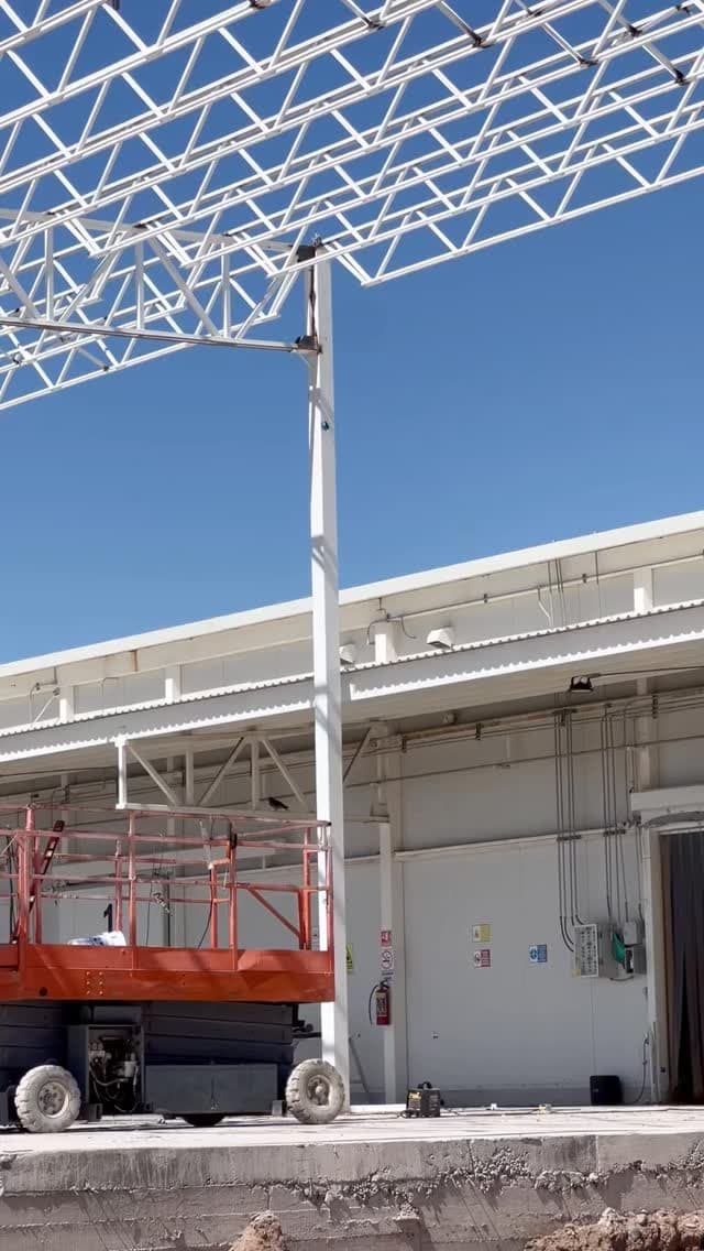 Estructura de armadura de acero en techo